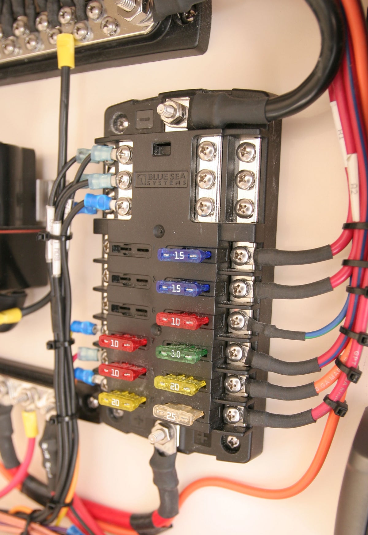 ST Blade Fuse Block - 12 Circuits with Negative Bus and Cover - Blue Sea